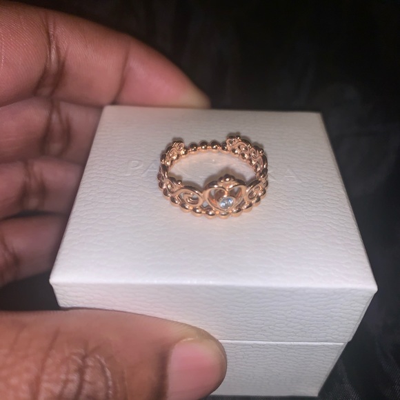 ROSE GOLD PANDORA PRINCESS TIARA RING - Picture 3 of 8
